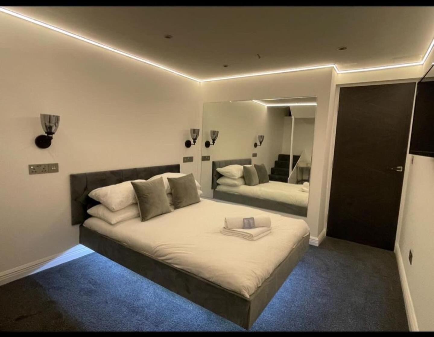 2bedroom & Steam Room! Appartement